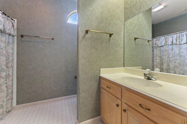 4817 Riverridge Drive, Lake Charles, LA 70605