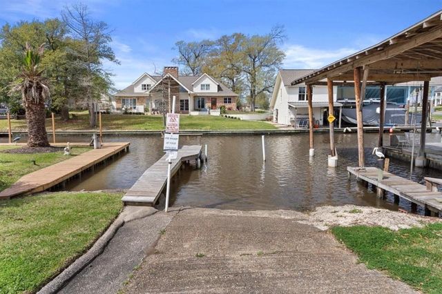 4817 Riverridge Drive, Lake Charles, LA 70605