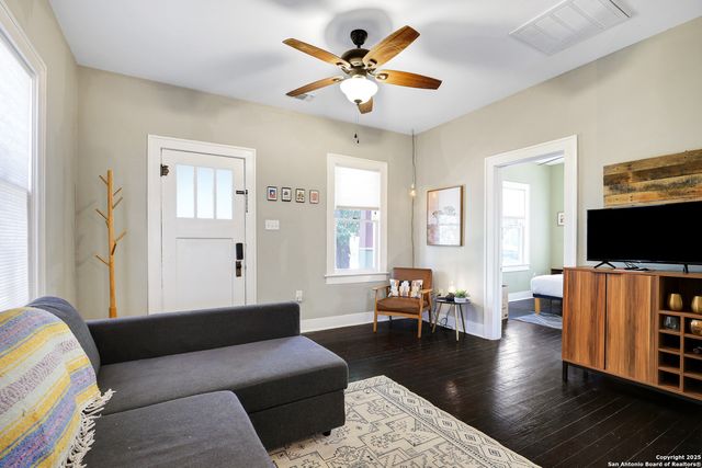 331 Adaes, San Antonio, TX 78207