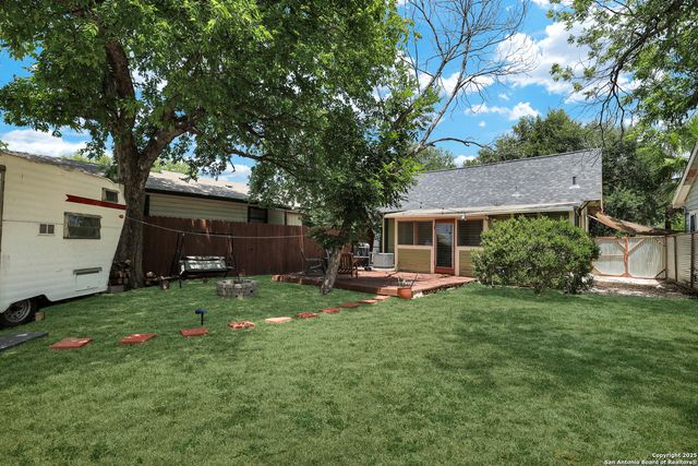 331 Adaes, San Antonio, TX 78207