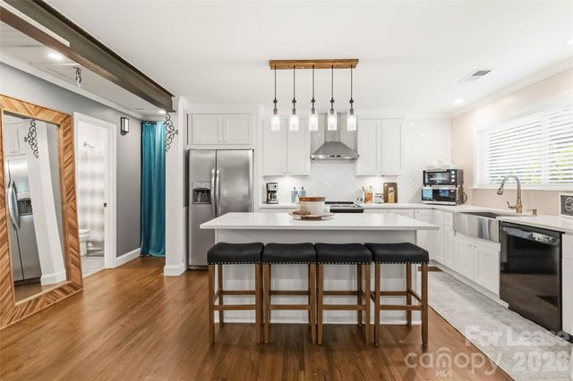4231 Firethorne Road, Charlotte, NC 28205