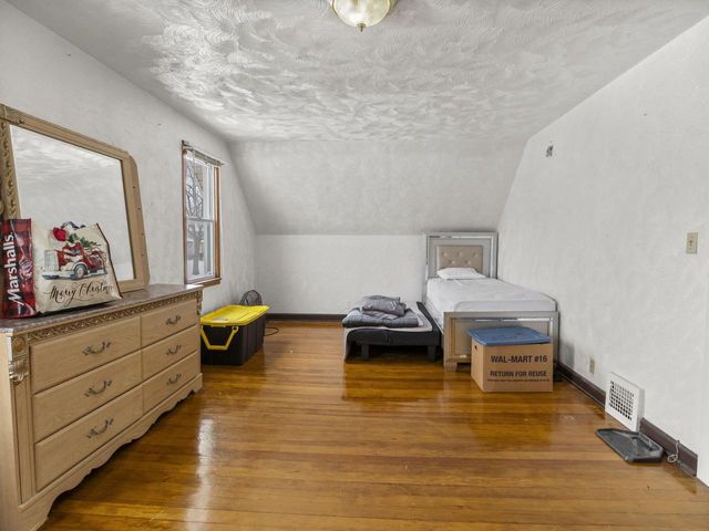 3234 N Achilles STREET, Milwaukee, WI 53212