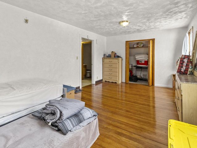 3234 N Achilles STREET, Milwaukee, WI 53212