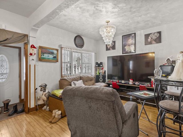 3234 N Achilles STREET, Milwaukee, WI 53212