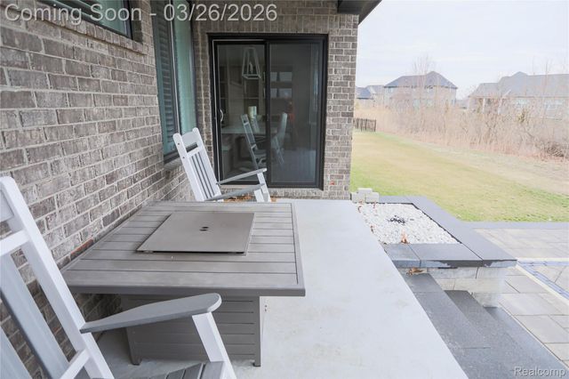 13033 Cathedral Court, Shelby Charter Township, MI 48315