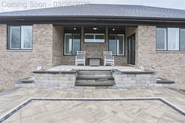 13033 Cathedral Court, Shelby Charter Township, MI 48315