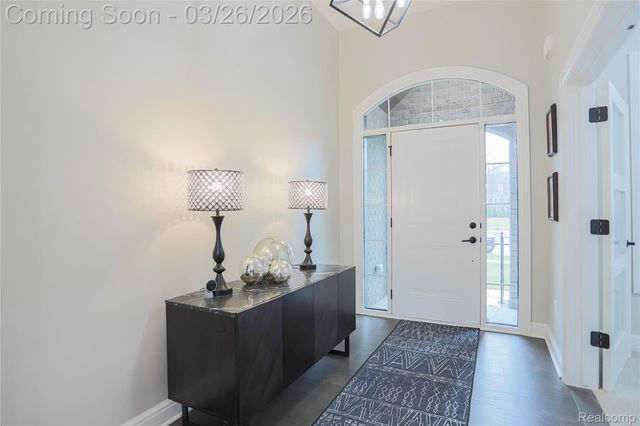 13033 Cathedral Court, Shelby Charter Township, MI 48315