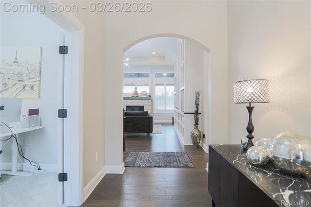 13033 Cathedral Court, Shelby Charter Township, MI 48315