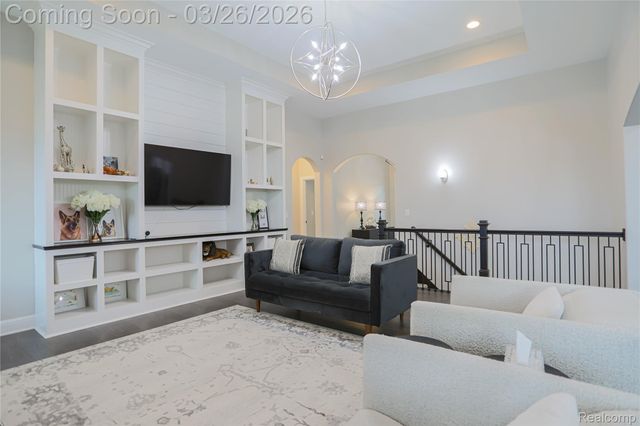 13033 Cathedral Court, Shelby Charter Township, MI 48315