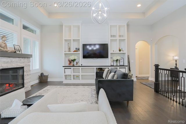 13033 Cathedral Court, Shelby Charter Township, MI 48315