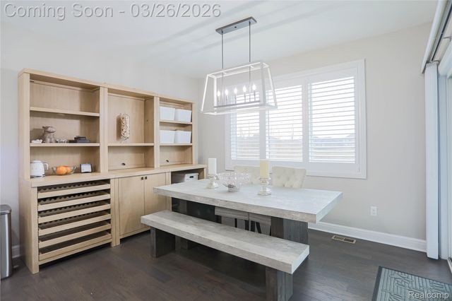 13033 Cathedral Court, Shelby Charter Township, MI 48315