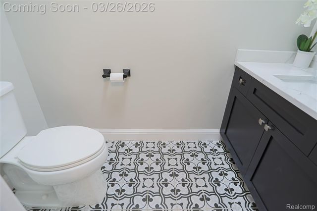 13033 Cathedral Court, Shelby Charter Township, MI 48315