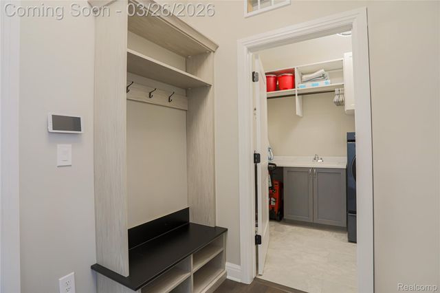 13033 Cathedral Court, Shelby Charter Township, MI 48315