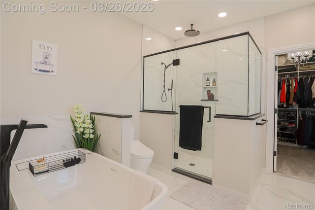 13033 Cathedral Court, Shelby Charter Township, MI 48315