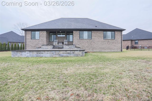 13033 Cathedral Court, Shelby Charter Township, MI 48315