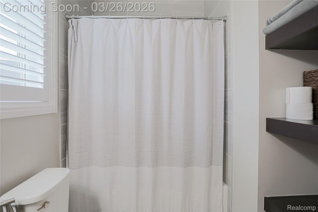 13033 Cathedral Court, Shelby Charter Township, MI 48315