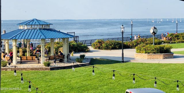 9 Monmouth Place, Keyport, NJ 07735