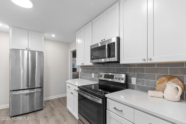 9 Monmouth Place, Keyport, NJ 07735