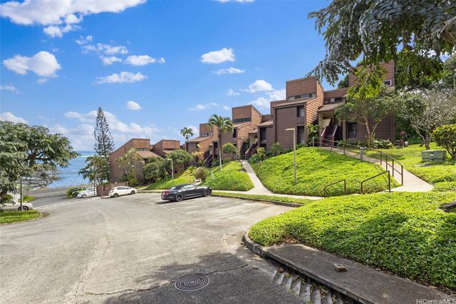 51-636 Kamehameha Highway 213, Kaaawa, HI 96730