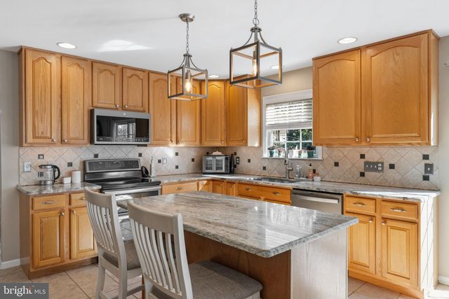 337 S GRAND ST, Hammonton, NJ 08037