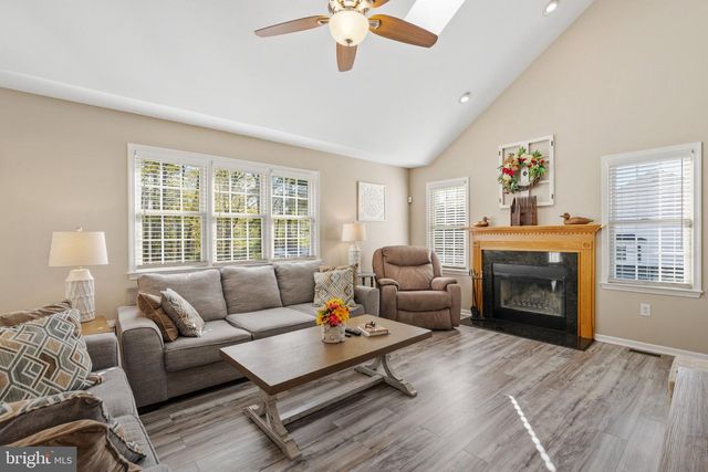 337 S GRAND ST, Hammonton, NJ 08037