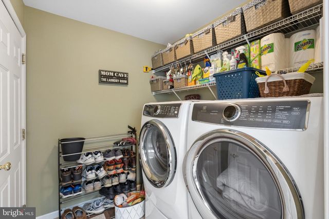 337 S GRAND ST, Hammonton, NJ 08037