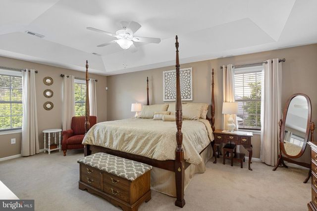 337 S GRAND ST, Hammonton, NJ 08037