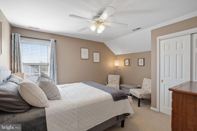 337 S GRAND ST, Hammonton, NJ 08037