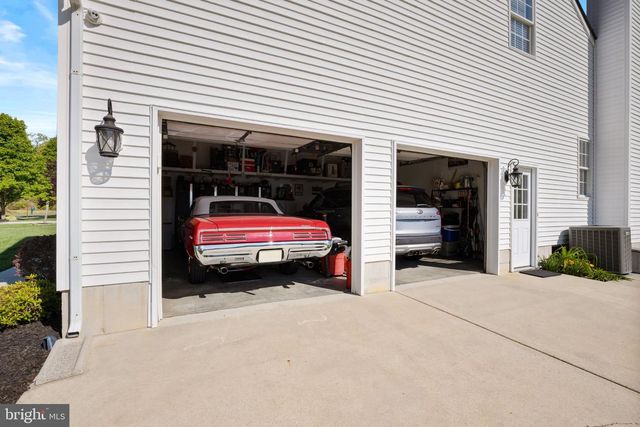 337 S GRAND ST, Hammonton, NJ 08037