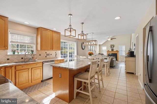 337 S GRAND ST, Hammonton, NJ 08037