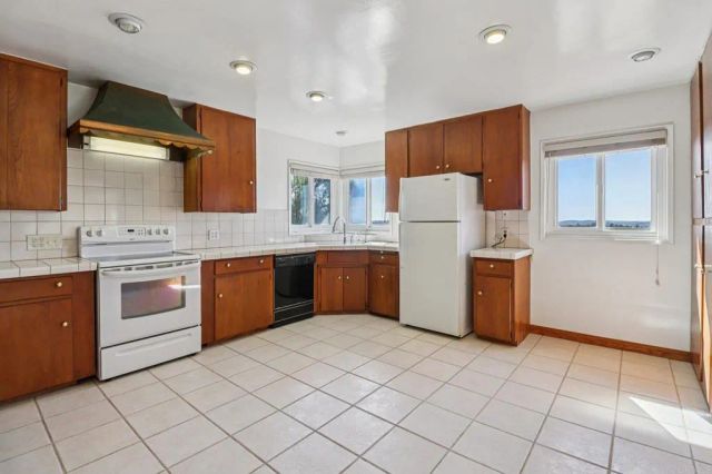 2397 Mira Sol Drive, Vista, CA 92084