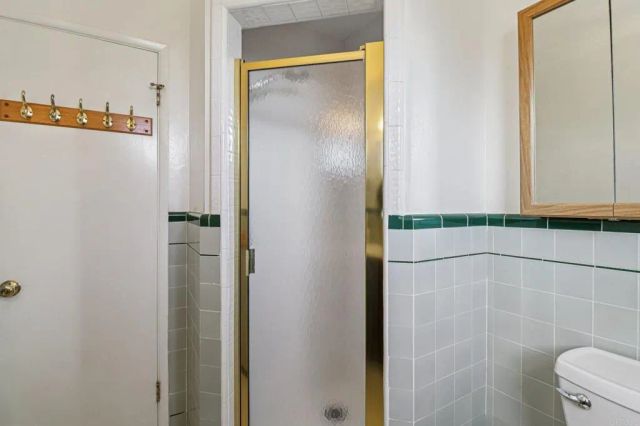 2397 Mira Sol Drive, Vista, CA 92084