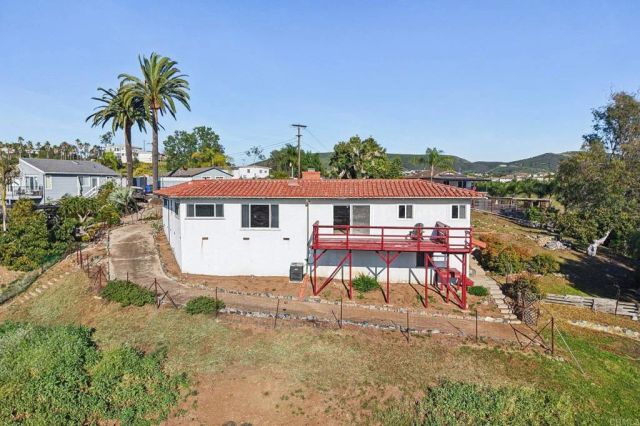 2397 Mira Sol Drive, Vista, CA 92084