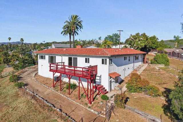 2397 Mira Sol Drive, Vista, CA 92084