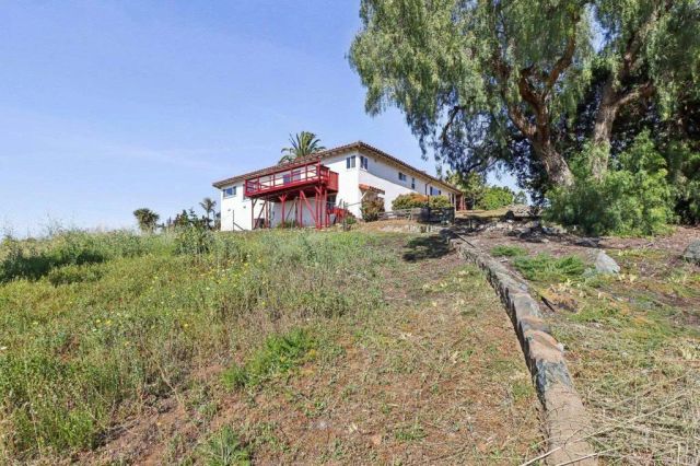 2397 Mira Sol Drive, Vista, CA 92084