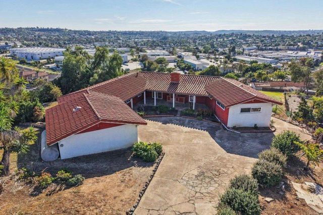 2397 Mira Sol Drive, Vista, CA 92084