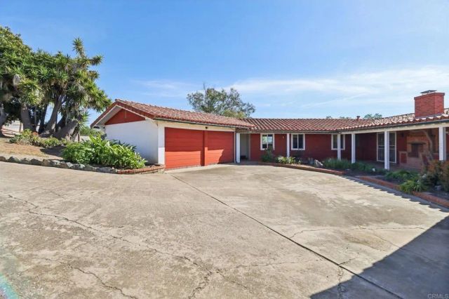 2397 Mira Sol Drive, Vista, CA 92084