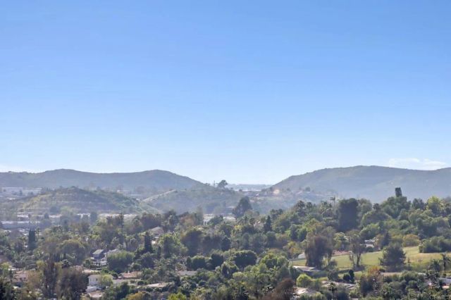 2397 Mira Sol Drive, Vista, CA 92084