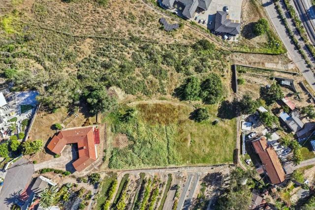 2397 Mira Sol Drive, Vista, CA 92084