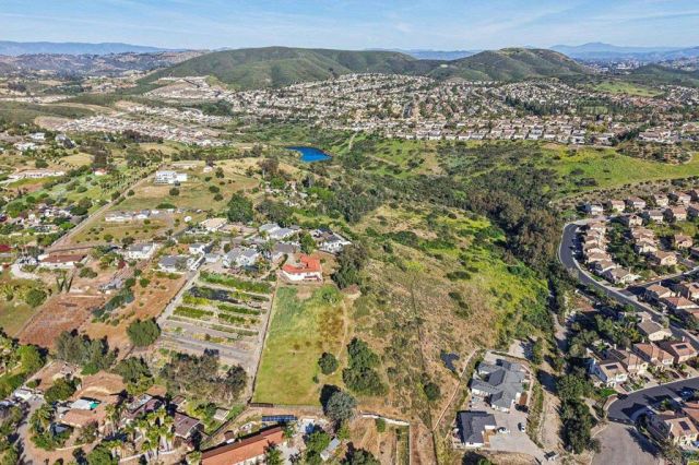 2397 Mira Sol Drive, Vista, CA 92084