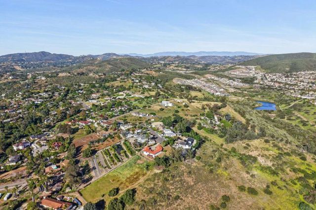 2397 Mira Sol Drive, Vista, CA 92084