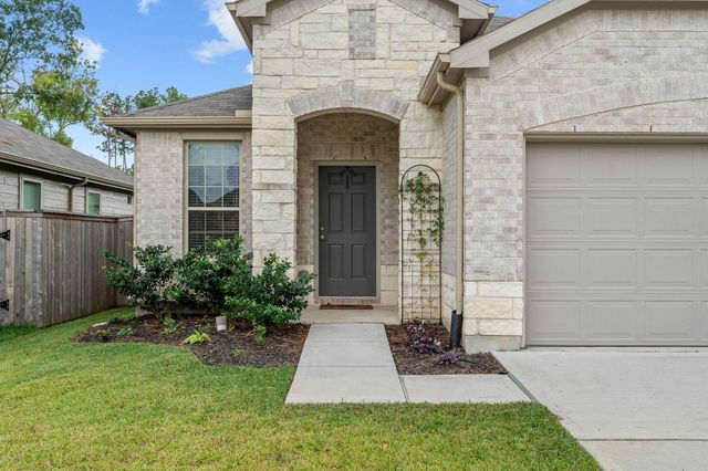 350 Shady Cedar Hill Lane, Willis, TX 77378