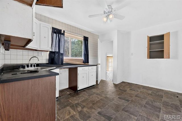 9120 Harold Drive, St Louis, MO 63134