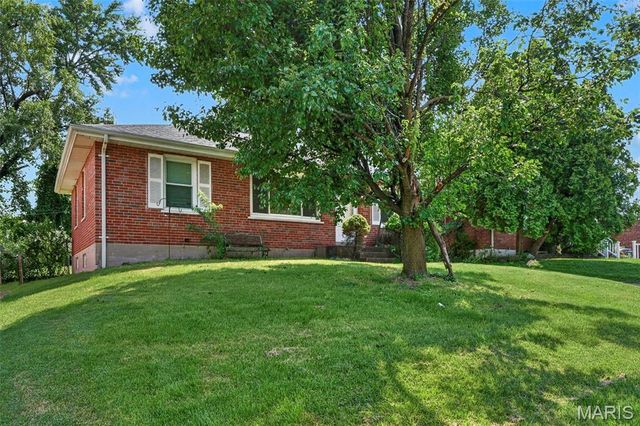 9120 Harold Drive, St Louis, MO 63134