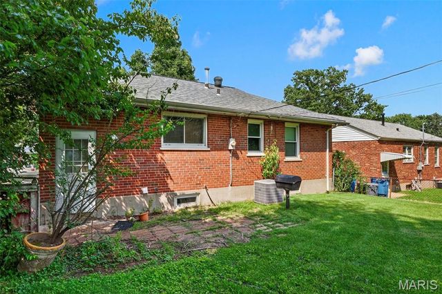 9120 Harold Drive, St Louis, MO 63134
