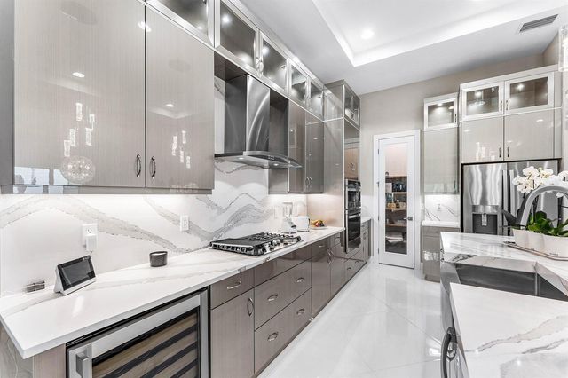 13042 Artisan Circle, Palm Beach Gardens, FL 33418