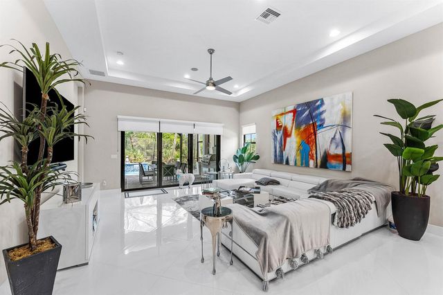 13042 Artisan Circle, Palm Beach Gardens, FL 33418