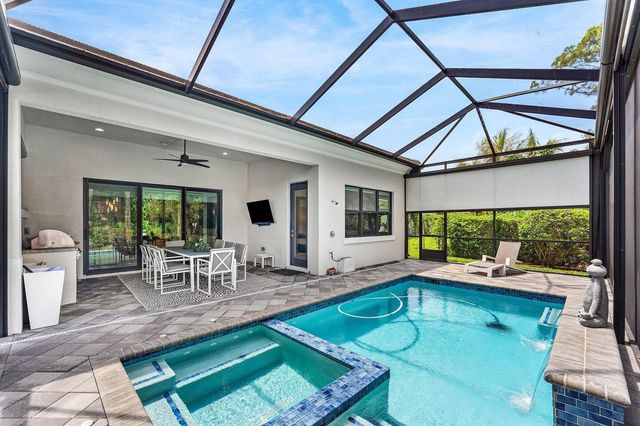 13042 Artisan Circle, Palm Beach Gardens, FL 33418