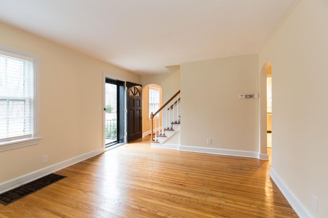 3607 St Germaine Ct, Louisville, KY 40207