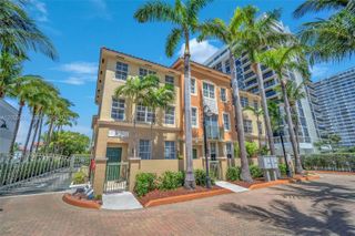 2065 S Ocean Drive TH1, Hallandale Beach, FL 33009